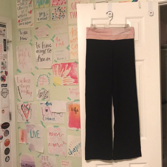 Lululemon flare yoga pants - Picture 2 of 3